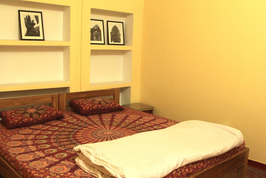 Lotus Paying Guesthouse Varanasi Ngoại thất bức ảnh